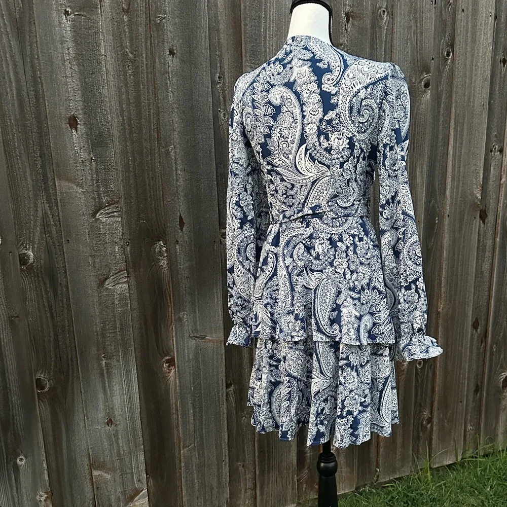 Elegant Blue Paisley Wrap Dress - Picture 6 of 9